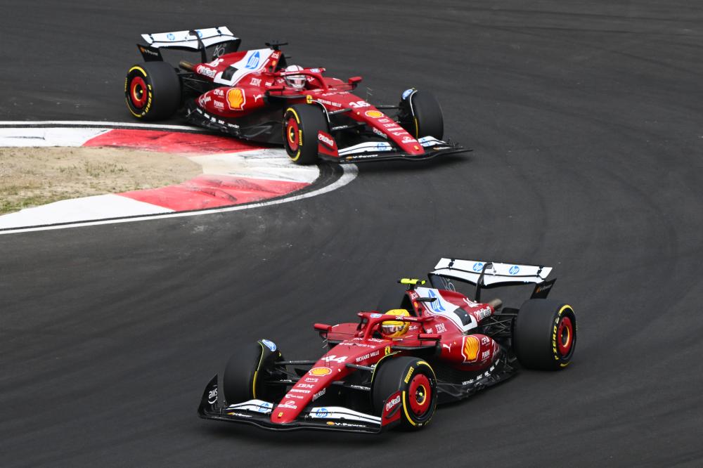 足球报：男足国字号两年来3次击败韩国 展现了中国足球的进步.